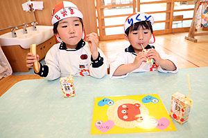 入園2日目の給食　年少組