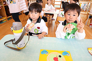 入園2日目の給食　年少組