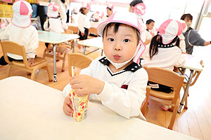 入園2日目の給食　年少組