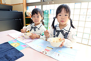 給食おいしかったね　年少組