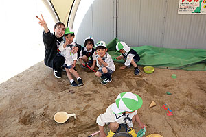 園庭遊び楽しかったね‼　　年少組