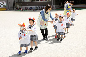 園庭遊び楽しかったね‼　　年少組