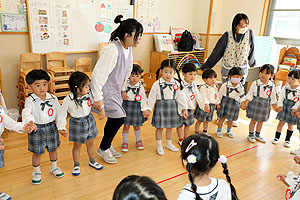 おおかみさーん‼　いま何時？　りす