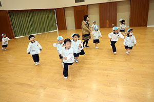 園内探検に出かけました！　　年少組