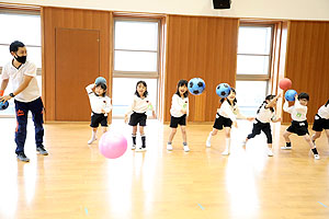 体操教室　ボール　B