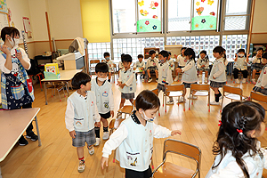 いすとりゲーム　　ばら