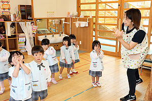 朝の歌も元気いっぱい‼　　きりん