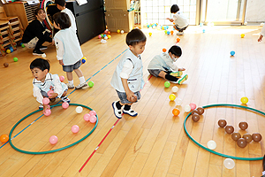 ボール遊び　楽しかったね‼　ことり