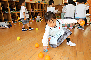 ボール遊び　楽しかったね‼　ことり