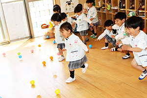 ボール遊び　楽しかったね‼　ことり