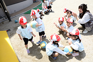 投てき板で見事　命中‼　　りす