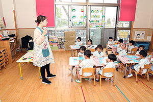 七夕の制作　滲み絵に挑戦！　ことり