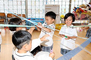 洗濯ばさみ遊び！楽しかったね　たんぽぽ