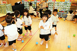 ボール遊び　楽しかったね！　きりん