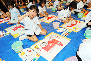絵画教室　個性いっぱいの作品が完成　A・B