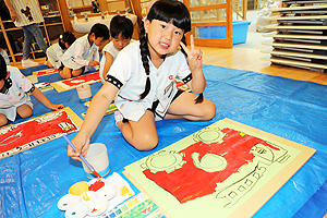 絵画教室　個性いっぱいの作品が完成　A・B