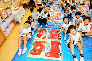 絵画教室　個性いっぱいの作品が完成　A・B