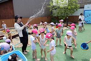 エンゼルパークで水遊び　ばら・すみれ