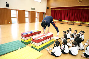 体操教室　ー跳び箱ー　ひまわり