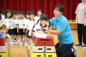 体操教室　ー跳び箱ー　ひまわり