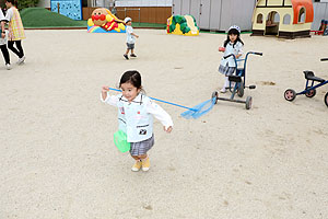 園庭活動の様子　こあら