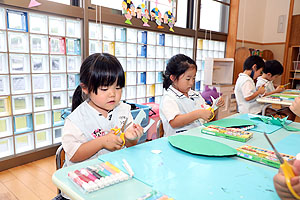 カタツムリの制作　ひまわり