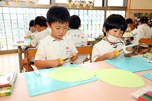 カタツムリの制作　ひまわり