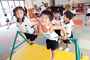 鉄棒にチャレンジ‼　さくら