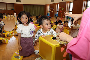 エンゼル七夕まつり🎋　おかしのつかみどり・的あて・わなげ  年中 NO.2