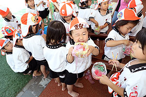 カラフル流しそうめん🍜　楽しかったね！　ことり・きりん