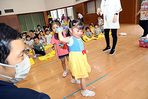 エンゼル七夕まつり　おかしのつかみどり・的当て・わなげ　年少　NO.1