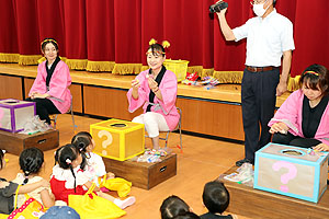 エンゼル七夕まつり　おかしのつかみどり・的当て・わなげ　年少　NO.1