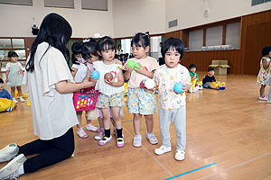 エンゼル七夕まつり　おかしのつかみどり・的当て・わなげ　年少　NO.1