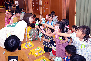 エンゼル七夕まつり　おかしのつかみどり・的当て・わなげ　年少　NO.1