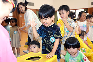 エンゼル七夕まつり　おかしのつかみどり・的当て・わなげ　年少　NO.2