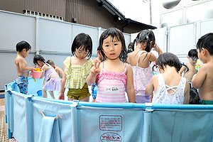 プール活動　ぱんだ・きりん・りす