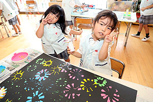 花火の制作　すみれ