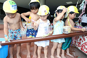 カラフル流しそうめん　楽しかったね！　ぱんだ・りす