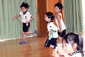 体操教室　がんばったね　　ばら