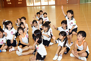 体操教室　がんばったね　　ばら