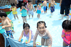 プール活動　涼しかったね‼　　きりん