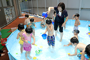 プール活動　涼しかったね‼　　きりん