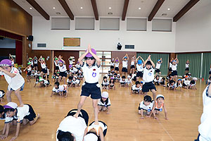 体操教室　組体操　年長組