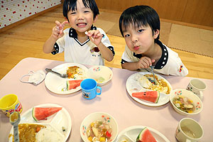 年長お泊り保育4・食育のお話とスペシャルディナー