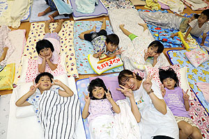 年長お泊り保育6・記念撮影・おやすみなさい