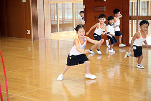 フラフープ遊び楽しかったね　さくら
