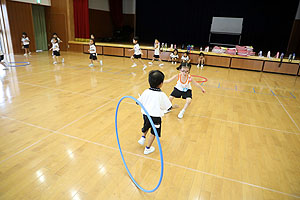 フラフープ遊び楽しかったね　さくら