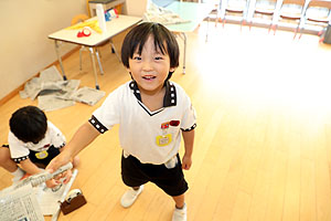 フラッグを作って踊りました　ひまわり