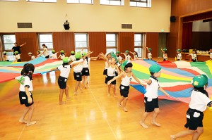 組体操・バルーン活動がんばっています！　A・B　NO.2