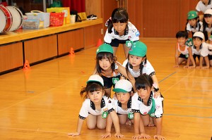 組体操・バルーン活動がんばっています！　A・B　NO.1